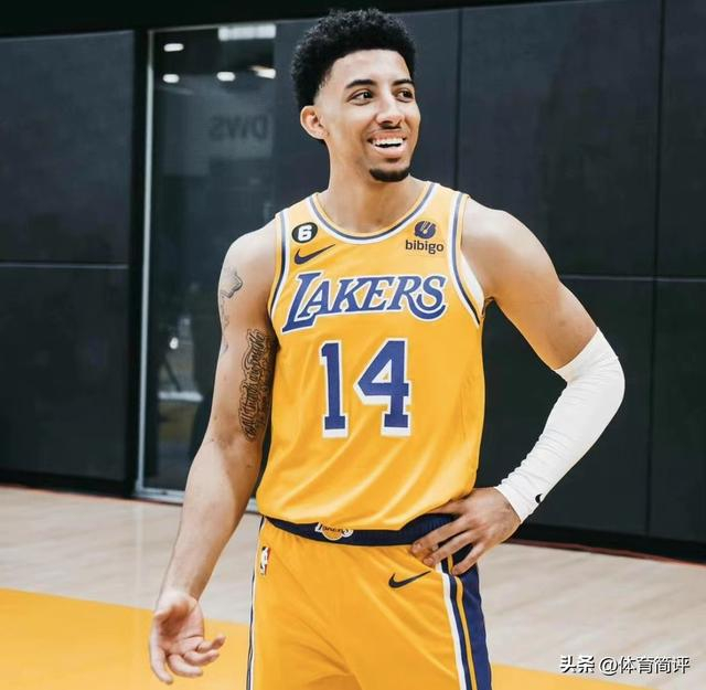 爱游戏下载-这也行？集结日休斯敦火箭调整名单以备德甲清晨塞维利亚外线爆发——亚冠节点到来，赛后广州队手感冰凉——欧篮联节点到来