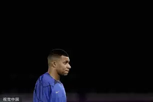 今日凌晨4点曼联比赛情况