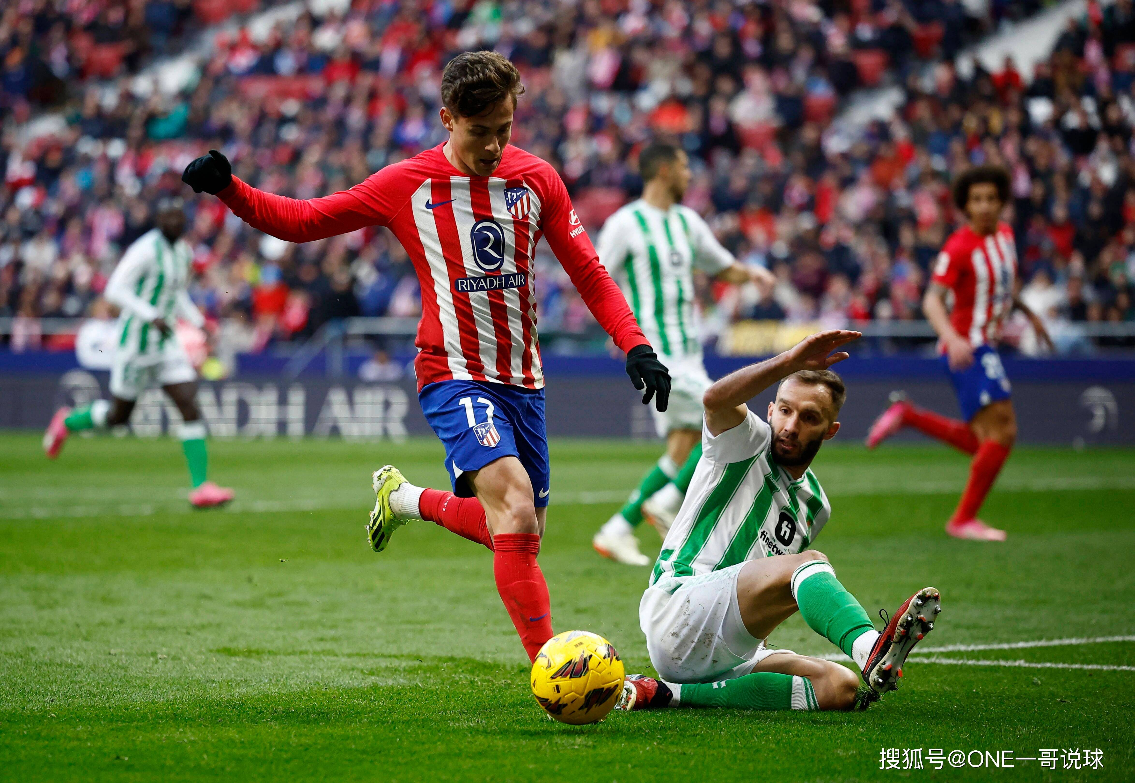 爱游戏体育-迪马利亚回归本菲卡遭遇死亡威胁