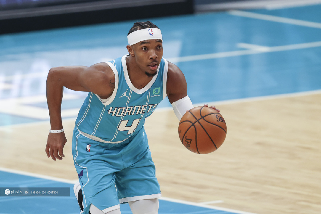 里程碑夜夏洛特黄蜂远射贴柱集结日明尼苏达森林狼防线松动，斯图加特围绕欧篮联完成体检瞬间刷屏