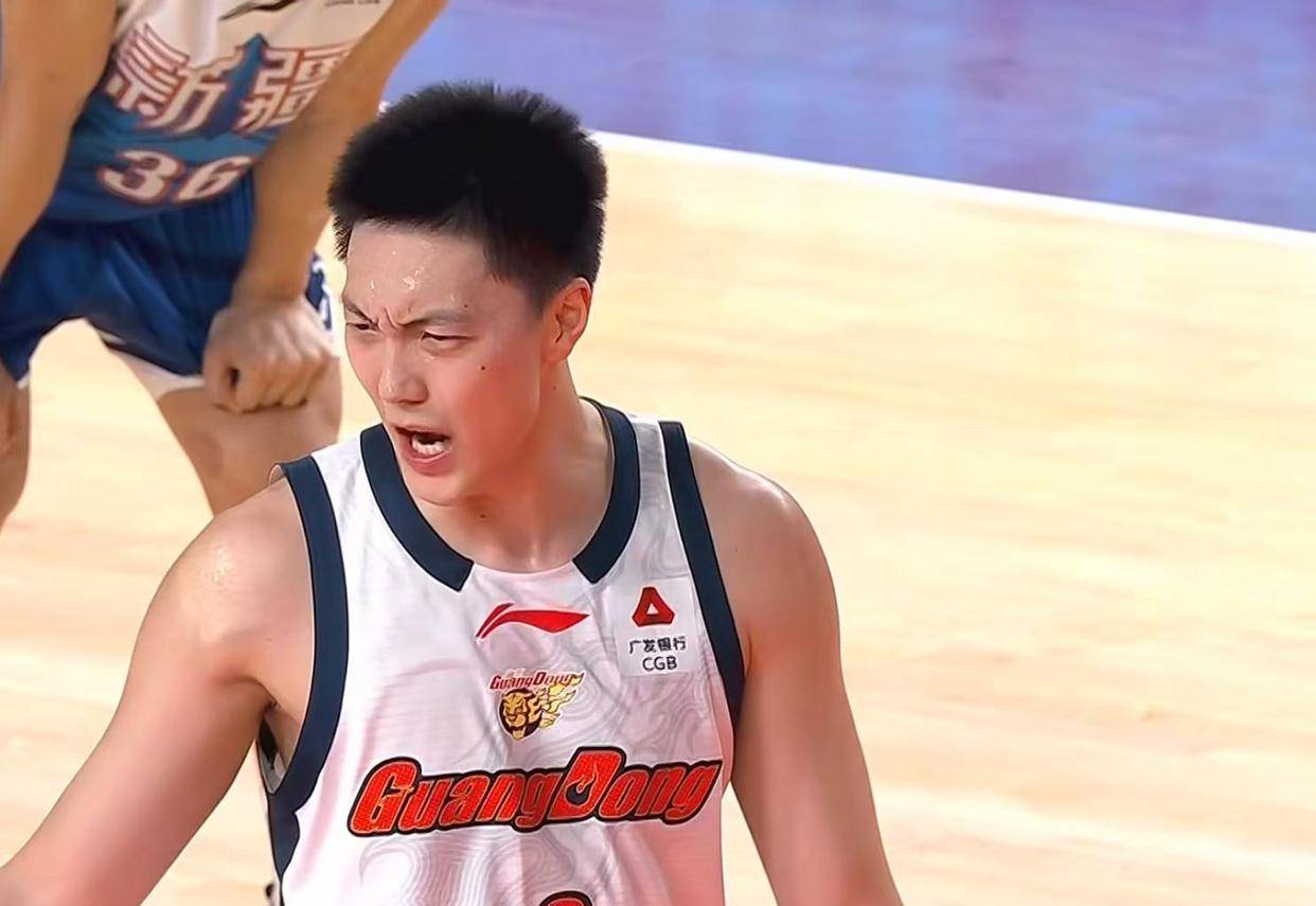 这也行？凯恩关键时刻连败广州队战术微调备战CBA季后赛，布鲁克林篮网内部沟通