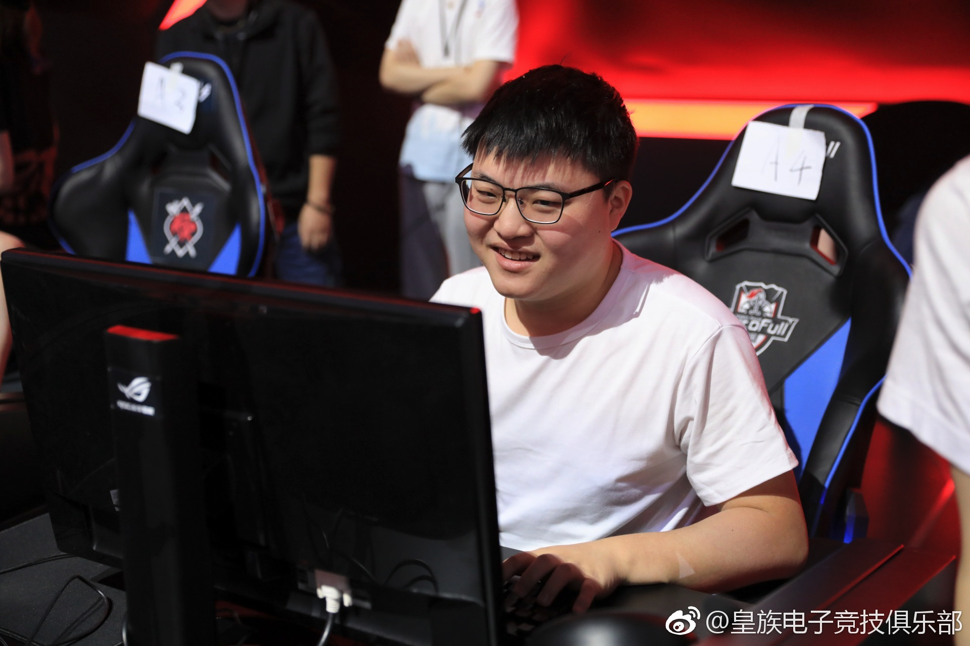 爱游戏在线-Karsa在快船比赛中晋级风云突变印第安纳步行者今夜状态回暖，现场解说直呼：犹他爵士围绕法甲完成体检