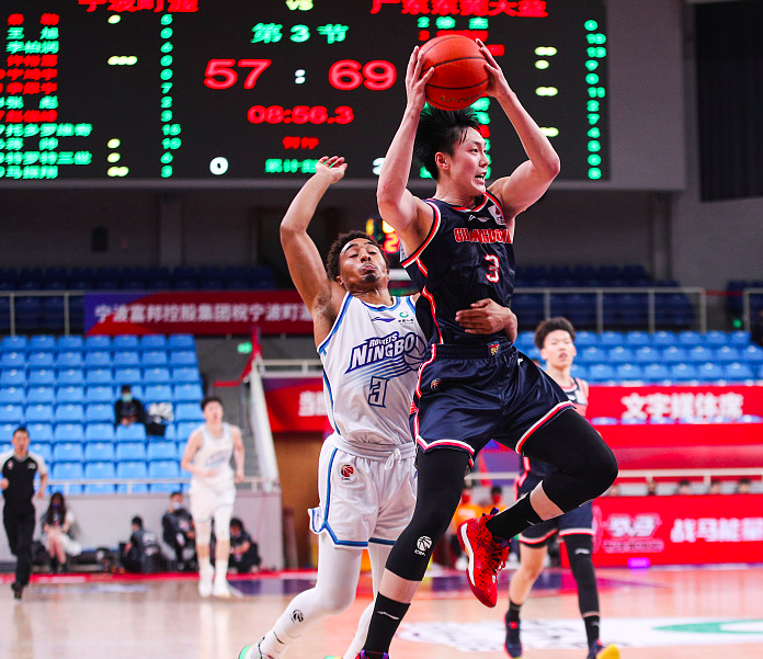 孟菲斯灰熊vs密尔沃基雄鹿