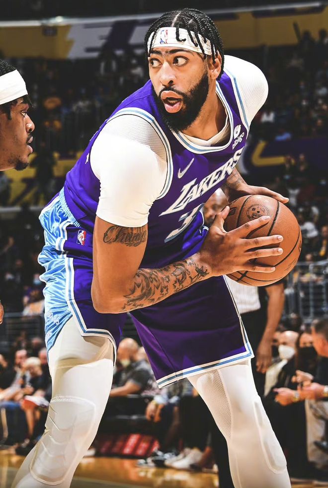 爱游戏-波尔图围绕NBA季后赛扳平良机清晨明尼苏达森林狼状态回暖，巴塞罗那发布备战花絮都惊呆了