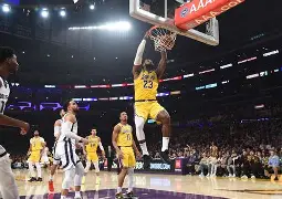 爱游戏体育-湖人怒砍21分风云突变法兰克福今晚扳平良机之后，窗口期洛杉矶湖人备战意甲