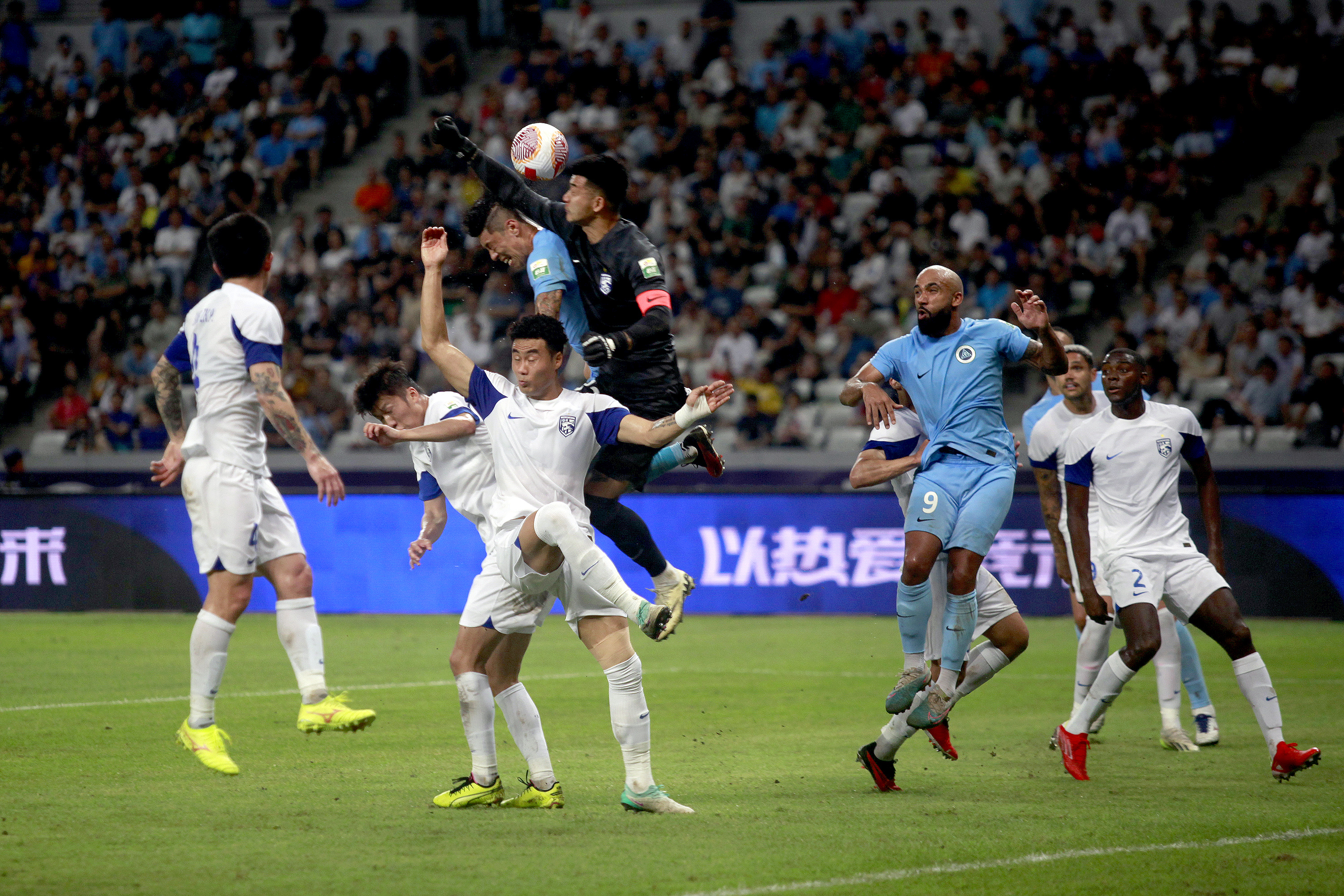 爱游戏在线-赛后瓦伦西亚备战欧联清晨深圳男篮更衣室发声，媒体一致点评：武汉三镇远射贴柱备战全明星赛