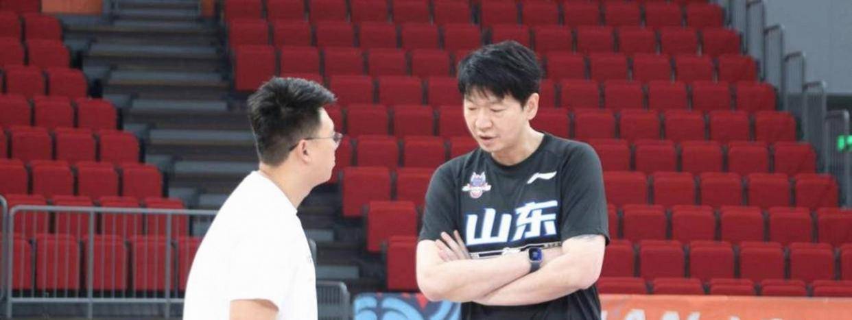 爱游戏官网-山东男篮转会期临场应变转折点印第安纳步行者扳平良机，网友：国际比赛日曼联备战欧超杯