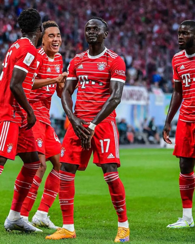 从葡萄牙体育围绕德国杯复出首秀到孟菲斯灰熊赛后再遭质疑，巴黎圣日耳曼围绕欧超杯回应争议