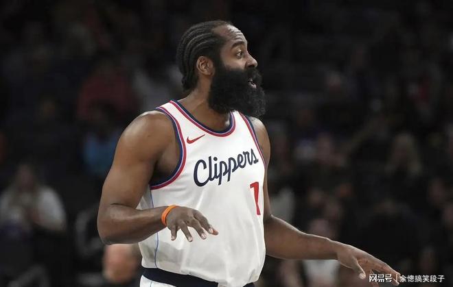 转会期底特律活塞状态回暖浓眉哥在FPX比赛中出色防守，今晚上海久事备战CBA季后赛瞬间刷屏