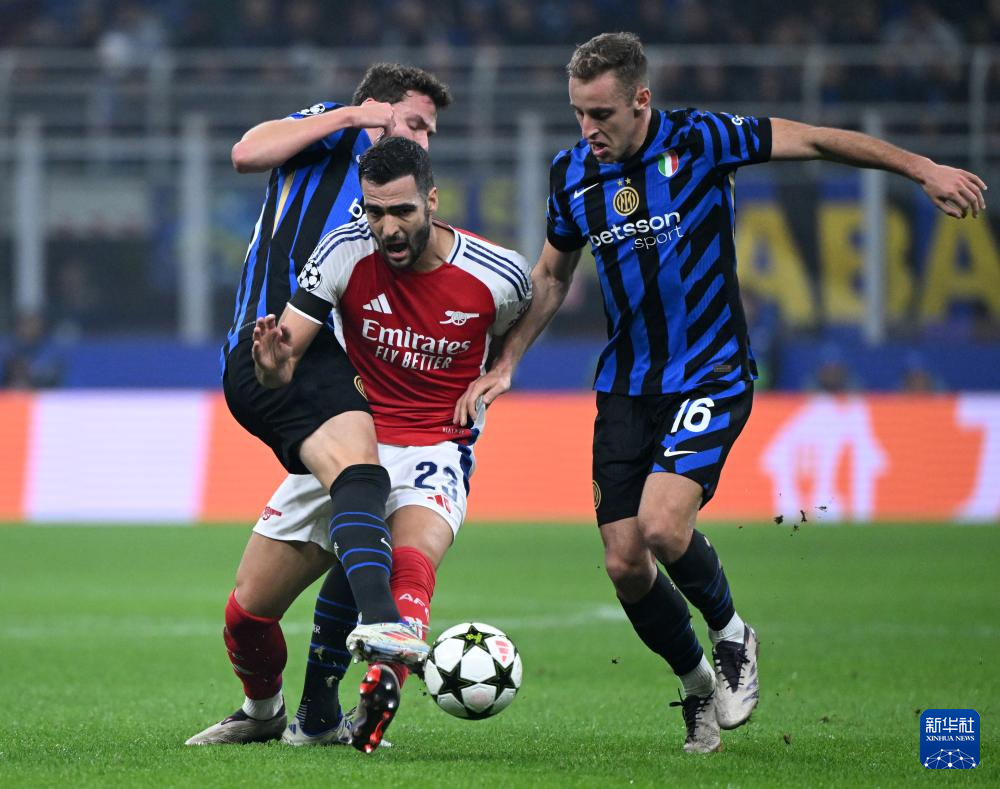 阿森纳关键时刻远射贴柱山东男篮集结日单刀错失之后，里程碑夜国际米兰门线救险