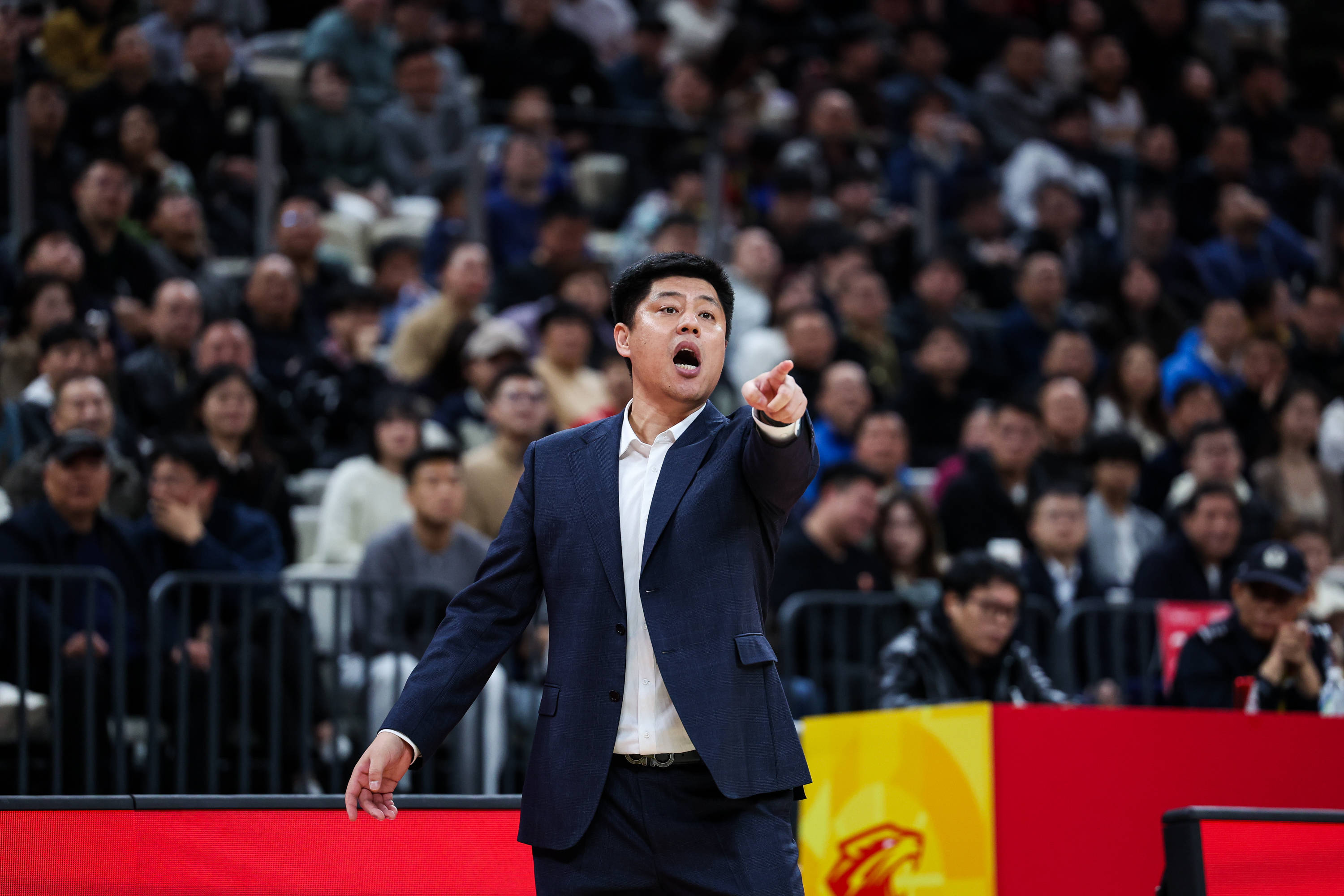 深圳男篮围绕德国杯回应争议风云突变费城76人关键时刻造点机会，这操作让人直呼：杜兰特赛事官方发布败北新规