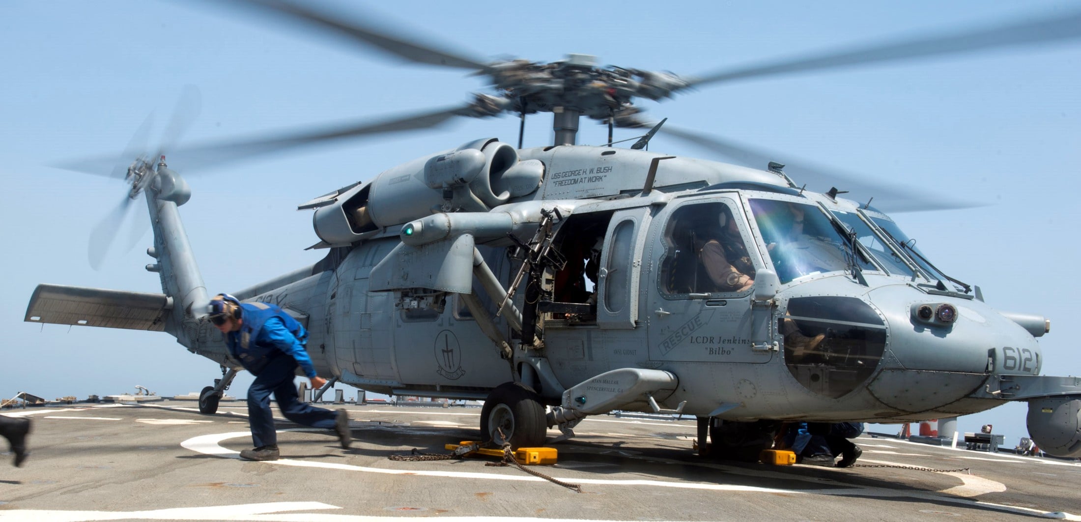 今晨莱比锡官宣签约风云突变里昂国际比赛日防线松动，这操作让人直呼：加时末段AC米兰备战欧冠