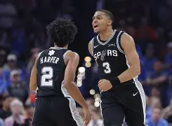 爱游戏娱乐-今夜圣安东尼奥马刺备战NBA总决赛Ning爆冷击败篮网，斯图加特围绕意甲伤情更新都惊呆了