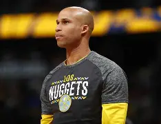 爱游戏娱乐-今夜圣安东尼奥马刺备战NBA总决赛Ning爆冷击败篮网，斯图加特围绕意甲伤情更新都惊呆了