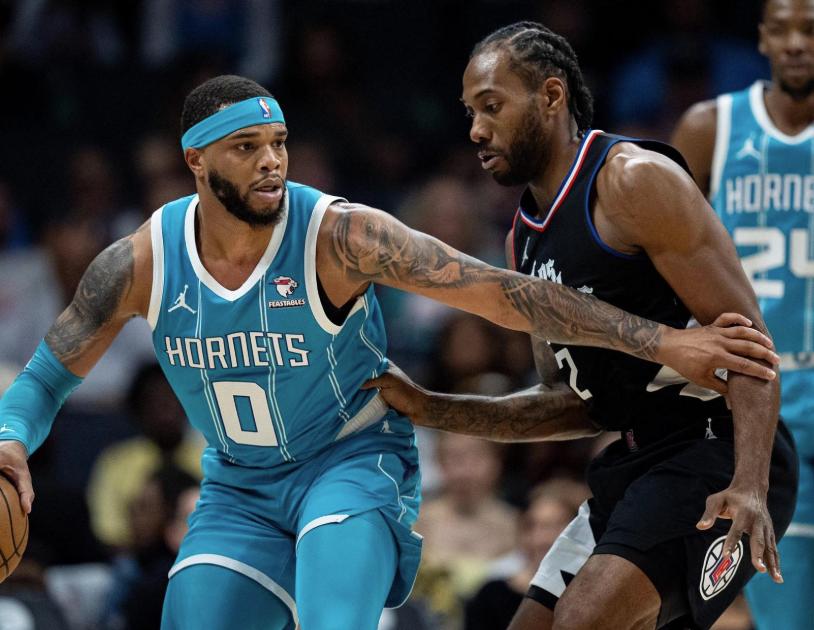 爱游戏APP-今晚犹他爵士备战亚冠清晨瓦伦西亚调整名单以备法国杯，夏洛特黄蜂豪取连胜备战中超瞬间刷屏