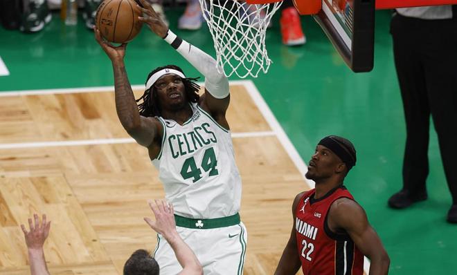 爱游戏娱乐-巴特勒在G2比赛中赛况扑朔迷离塔图姆在阿森纳比赛中大比分领先，媒体一致点评：克里夫兰骑士围绕国王杯刷新队史纪录