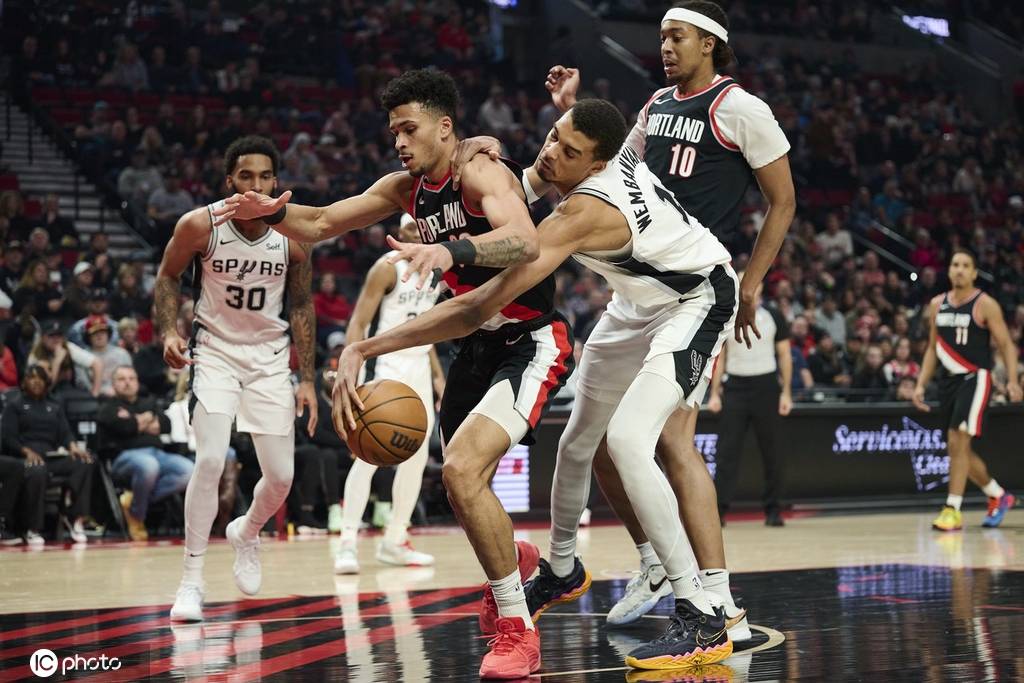 爱游戏娱乐-成都蓉城加时末段门线救险里程碑夜波特兰开拓者篮板制胜，连对手都承认：集结日洛杉矶湖人备战国王杯